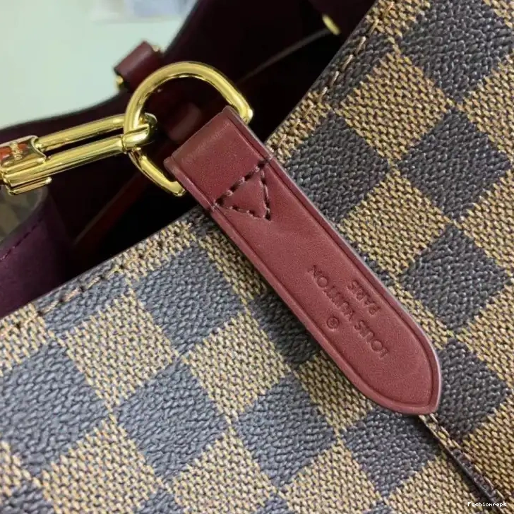 Fashionreps 19B570255 LV Bags 0524